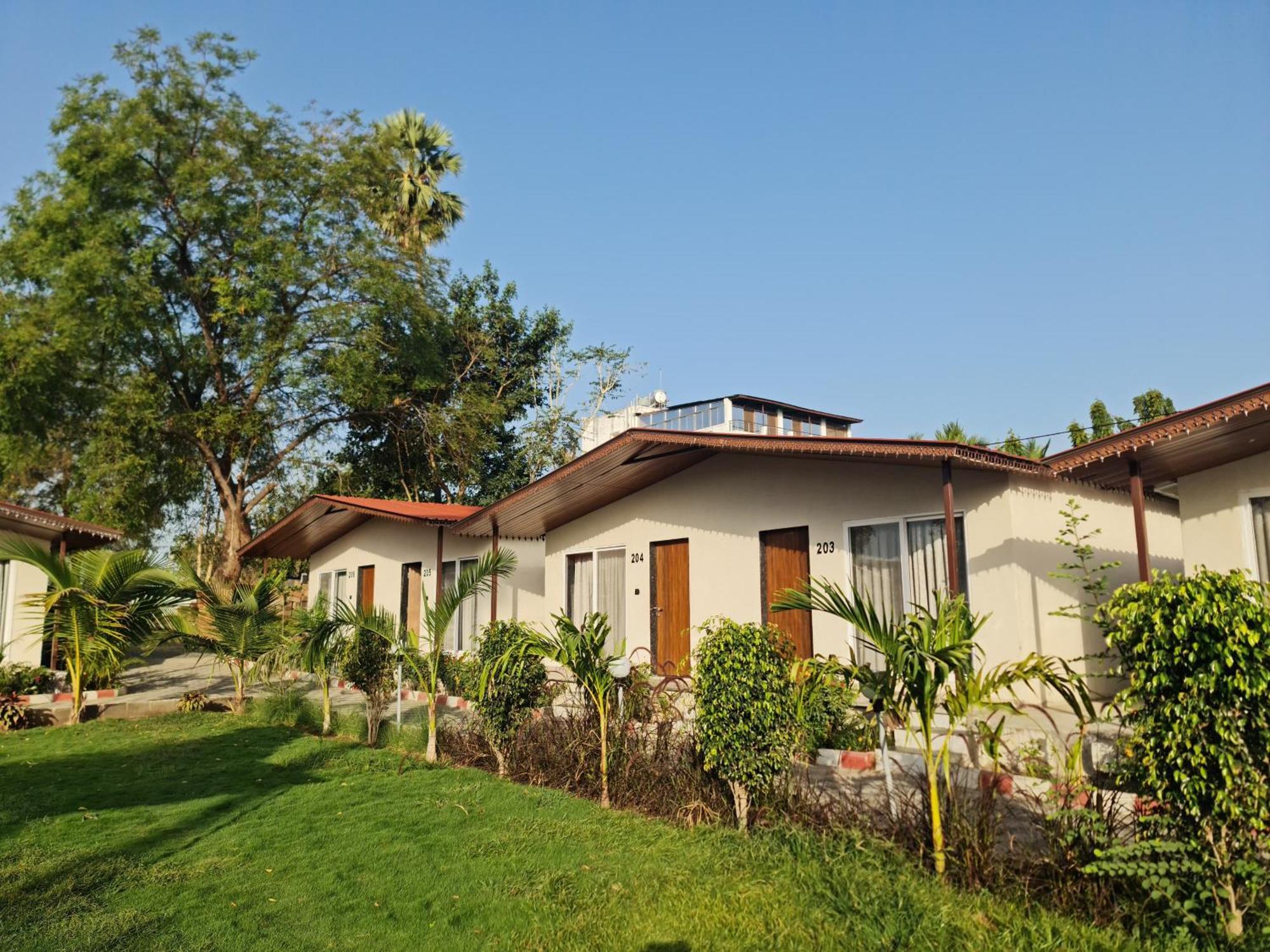 Riverview Tent Resort Kevadia Exterior foto