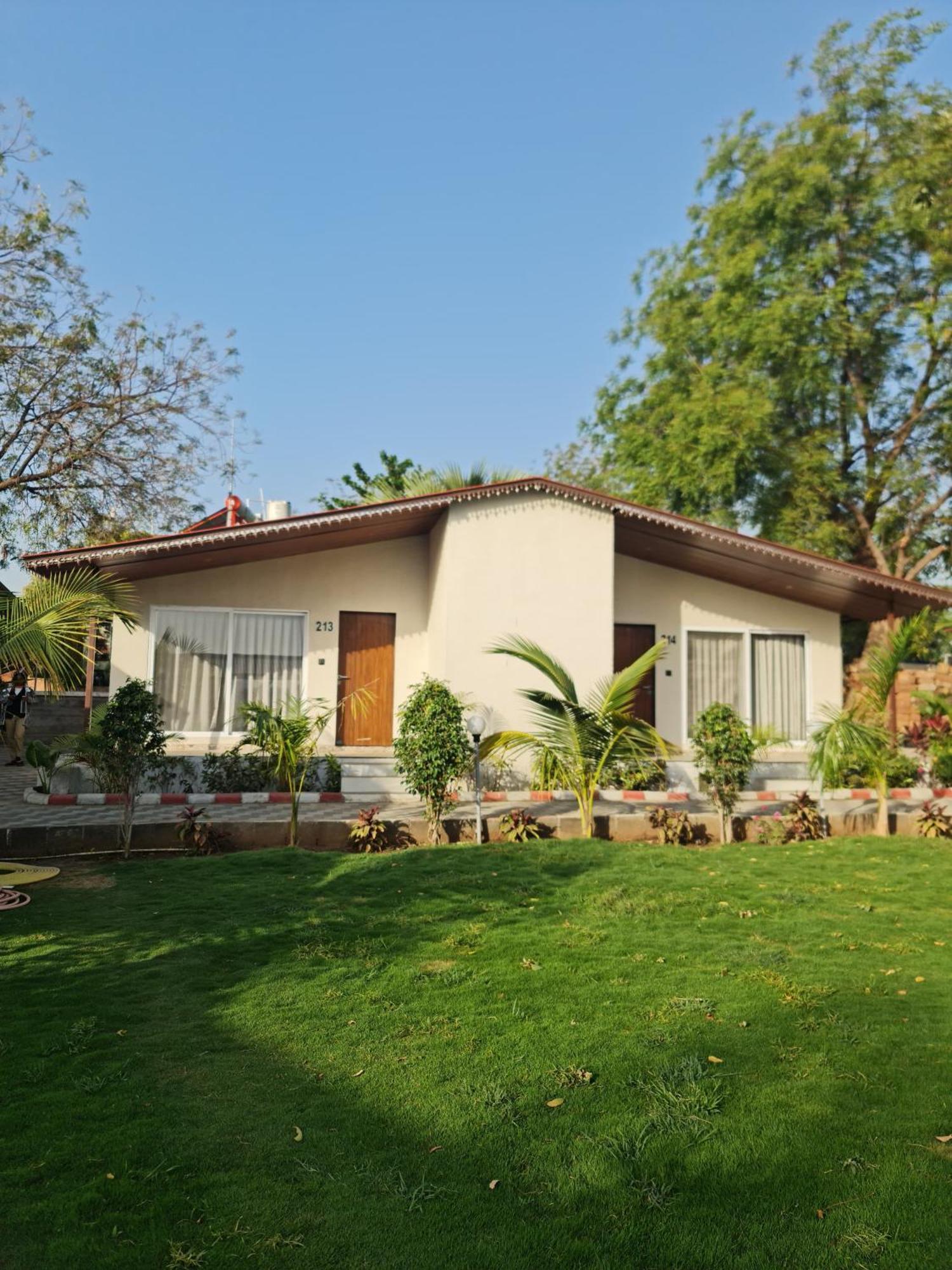 Riverview Tent Resort Kevadia Exterior foto