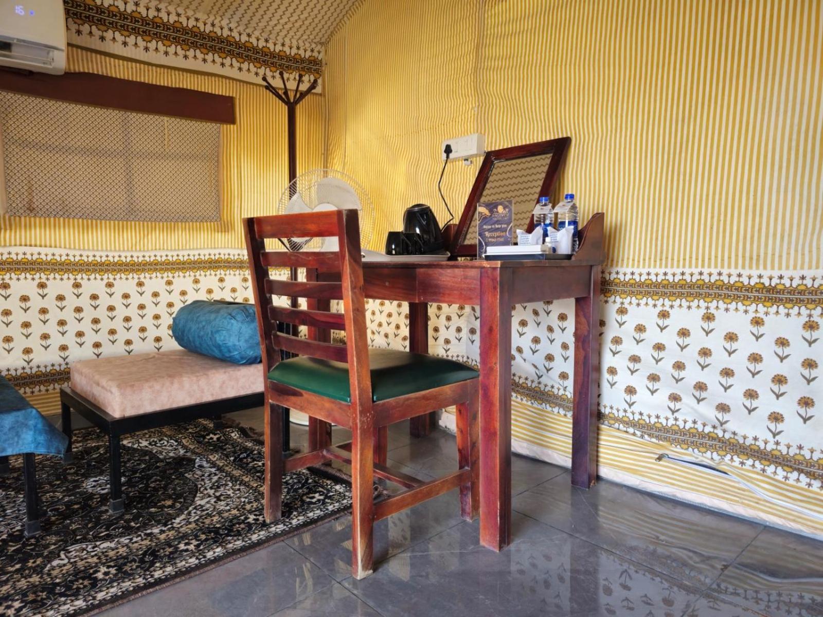 Riverview Tent Resort Kevadia Quarto foto